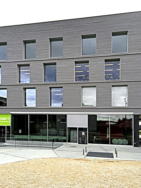 Bureaux et commerce, Ecoquartier Eikenott, Gland